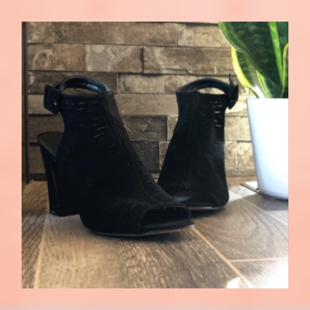 CUTE LITTLE BOOTIES